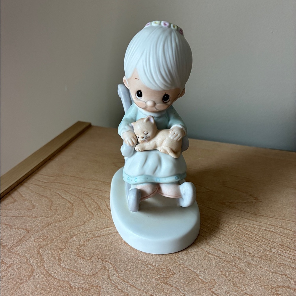 💕Johnathan & David Figurine (Vintage Precious Moments) “”The Pure-Fect Grandma”